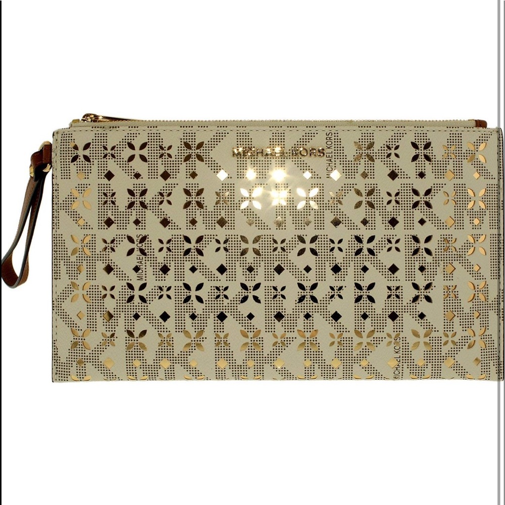 Vanilla Jet Set Michael Kors Wristlet